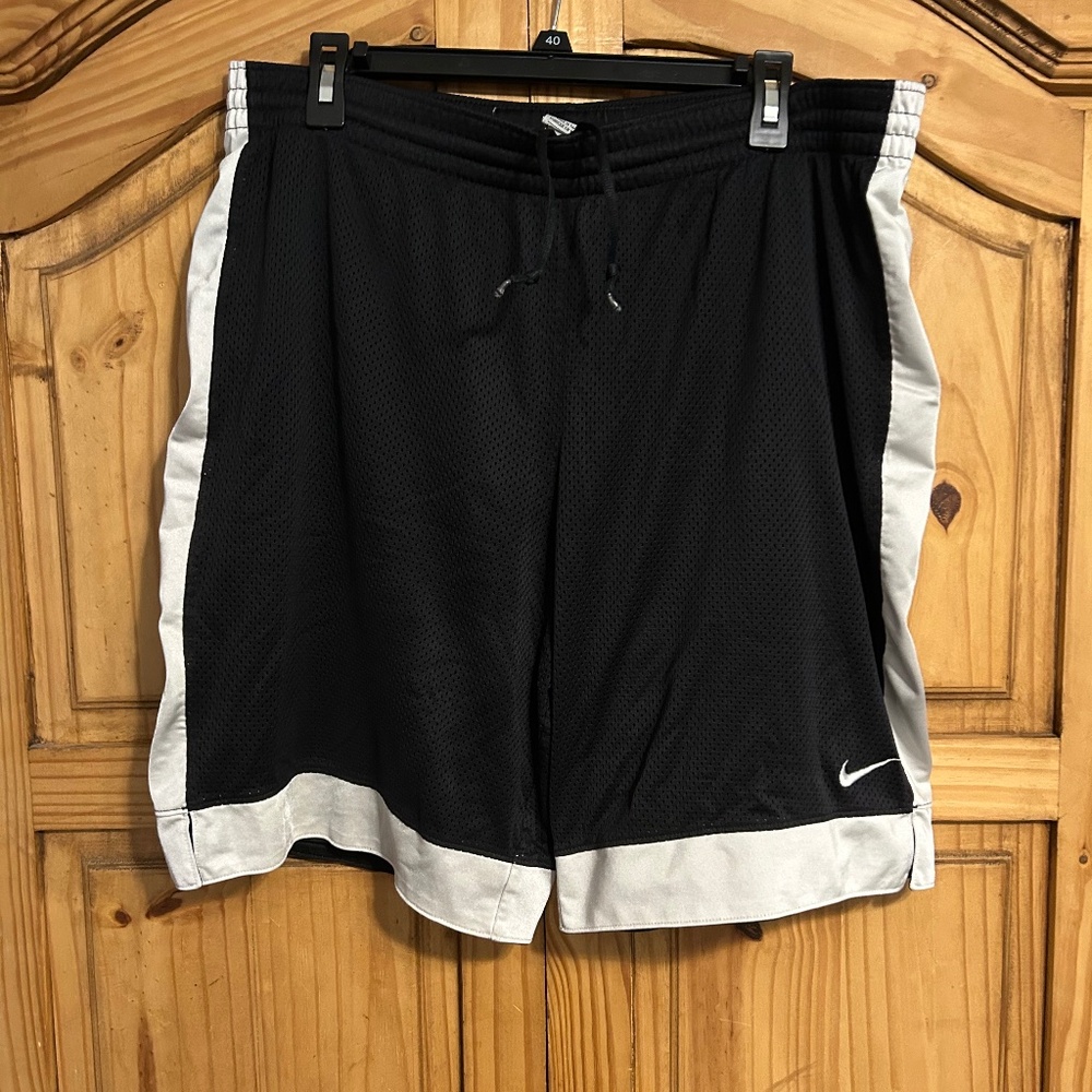Nike Men’s Mesh Basketball Shorts